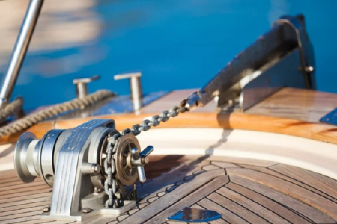 How to Choose the Perfect Anchor Windlass for Your Boat