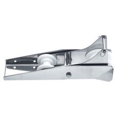 Bow roller pivoting