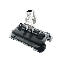 Car short with upstand